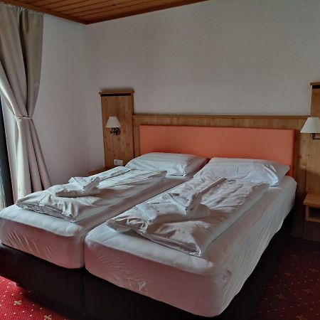 Hotel Lindwurm Bad Goisern Buitenkant foto