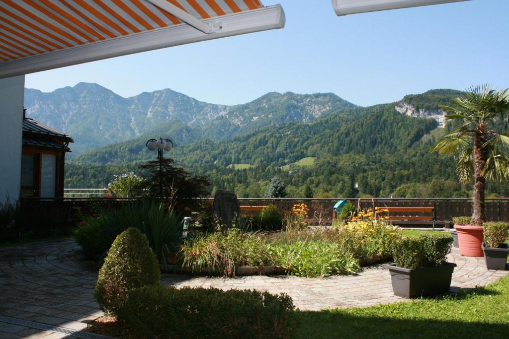 Hotel Lindwurm Bad Goisern Buitenkant foto