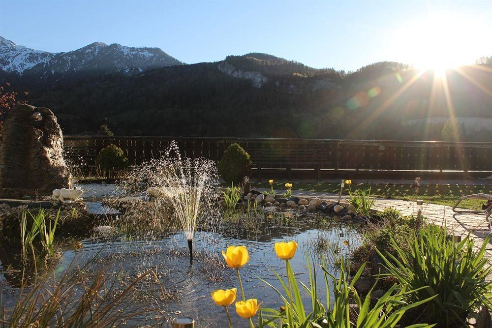 Hotel Lindwurm Bad Goisern Buitenkant foto